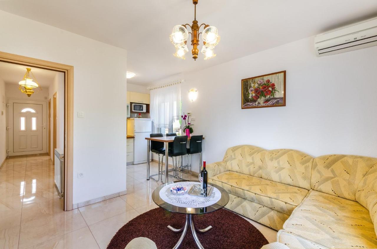 Apartment In Novi Vinodolski 15274 Povile Dış mekan fotoğraf