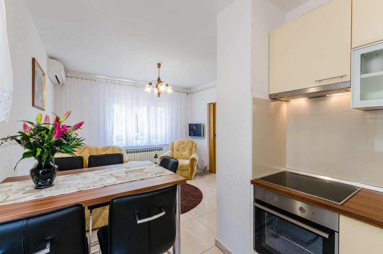 Apartment In Novi Vinodolski 15274 Povile Dış mekan fotoğraf